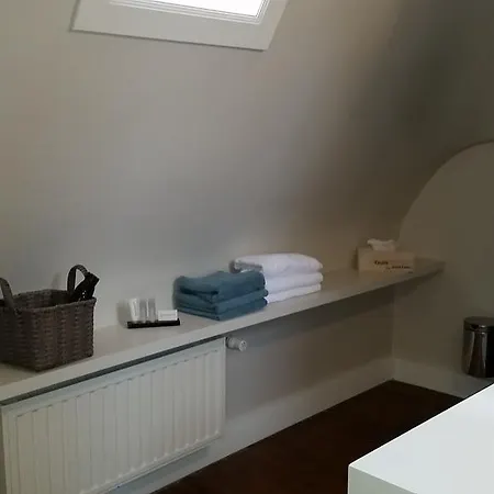 Charles Cabour Bed and breakfast