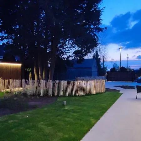 Alojamento de Acomodação e Pequeno-almoço Charles Cabour