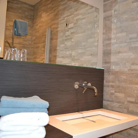 Charles Cabour Bed & Breakfast De Panne