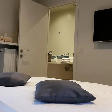 Charles Cabour 3* De Panne