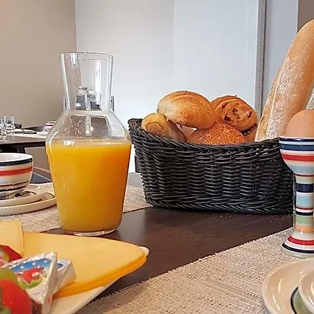 Charles Cabour Bed & Breakfast 3*