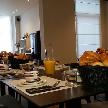 Alojamento de Acomodação e Pequeno-almoço Charles Cabour 3*