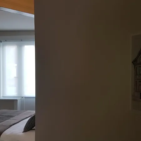 Charles Cabour 3* De Panne