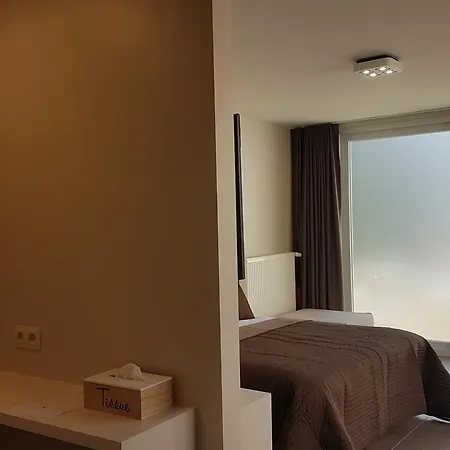 Charles Cabour Nocleg ze śniadaniem De Panne