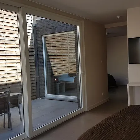 Alojamento de Acomodação e Pequeno-almoço Charles Cabour