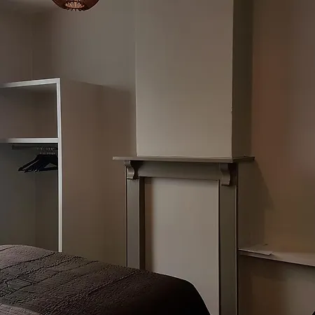 Alojamento de Acomodação e Pequeno-almoço Charles Cabour