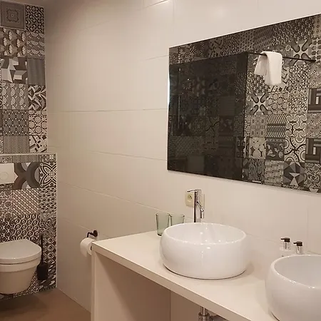 Nocleg ze śniadaniem Charles Cabour