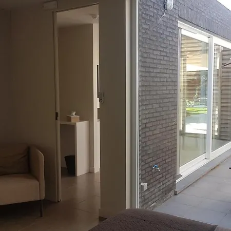 Alojamento de Acomodação e Pequeno-almoço Charles Cabour 3*