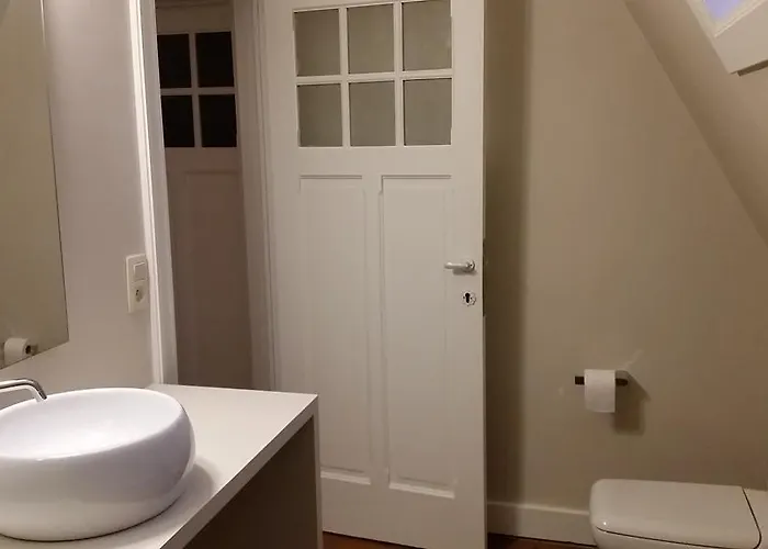 Charles Cabour Bed & Breakfast 3*