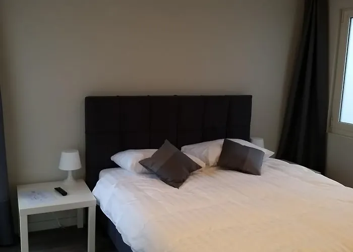 Charles Cabour Bed & Breakfast De Panne