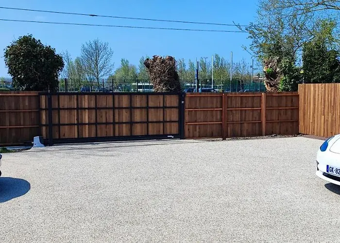 Bed & Breakfast Charles Cabour 3*