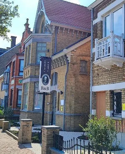 Charles Cabour לינה וארוחת בוקר דה פאן