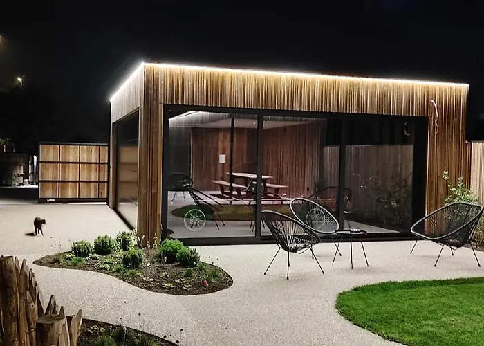 Charles Cabour 3* De Panne