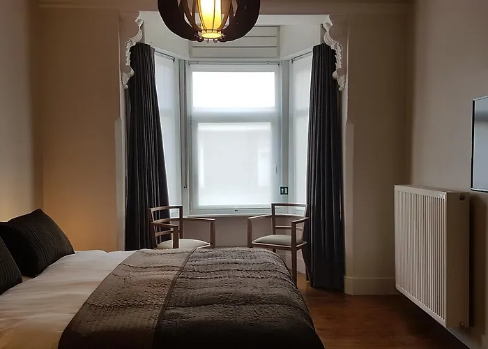 Bed & Breakfast Charles Cabour De Panne