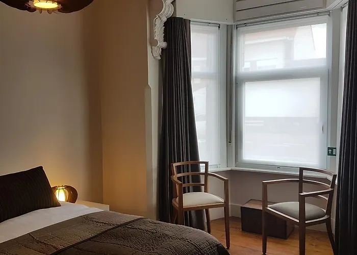 Charles Cabour 3* De Panne